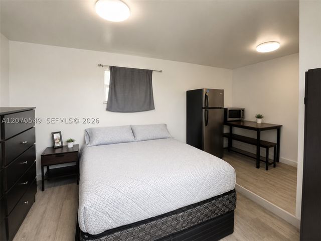 3312 NW 182nd St, Miami Gardens, FL 33056