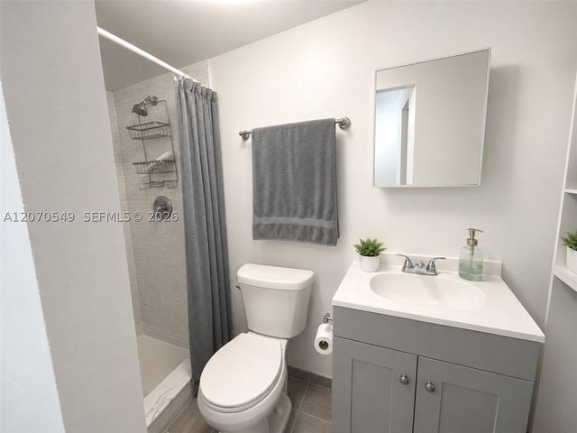 3312 NW 182nd St, Miami Gardens, FL 33056