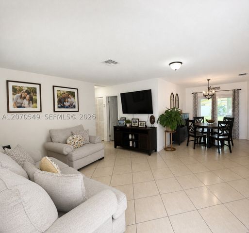 3312 NW 182nd St, Miami Gardens, FL 33056