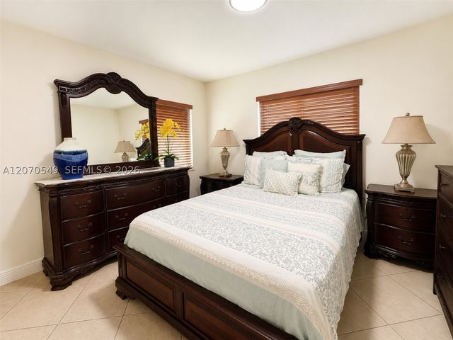 3312 NW 182nd St, Miami Gardens, FL 33056