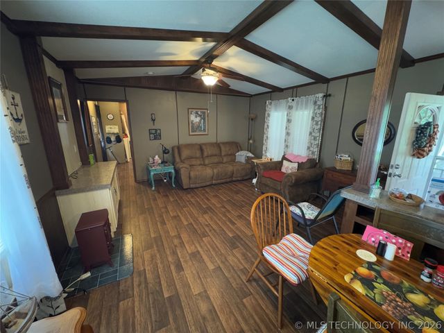 27 Bokchito Street, Canadian, OK 74425