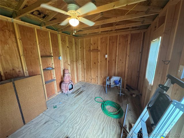 27 Bokchito Street, Canadian, OK 74425