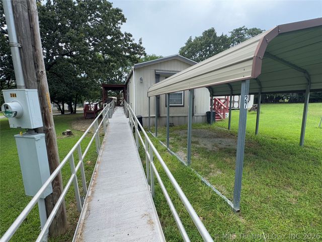 27 Bokchito Street, Canadian, OK 74425