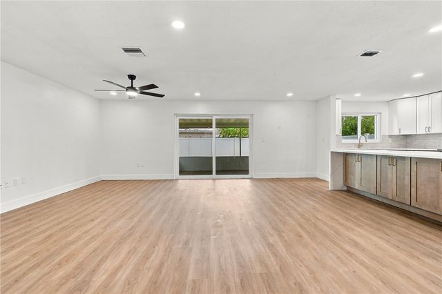1630 DALE CIRCLE N, Dunedin, FL 34698