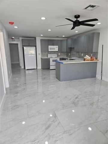 5209 NW 18th Ct, Lauderhill, FL 33313