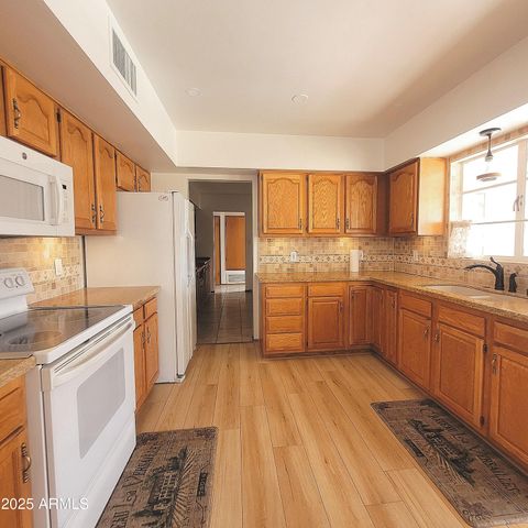 8229 E CAMBRIDGE Avenue, Scottsdale, AZ 85257