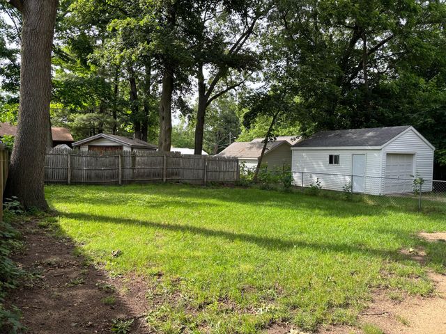 111 Prospect Street, Plainwell, MI 49080