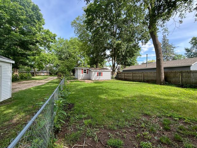 111 Prospect Street, Plainwell, MI 49080