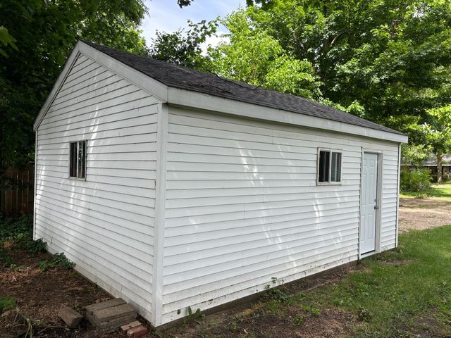 111 Prospect Street, Plainwell, MI 49080