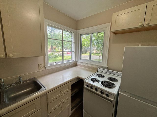 111 Prospect Street, Plainwell, MI 49080