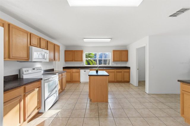 36602 HONEY TREE COURT, Eustis, FL 32736