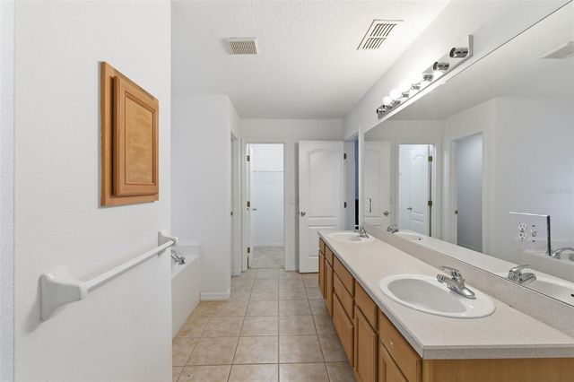 36602 HONEY TREE COURT, Eustis, FL 32736