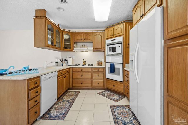 3367 Circle Dr, Gulf Breeze, FL 32563