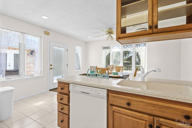 3367 Circle Dr, Gulf Breeze, FL 32563