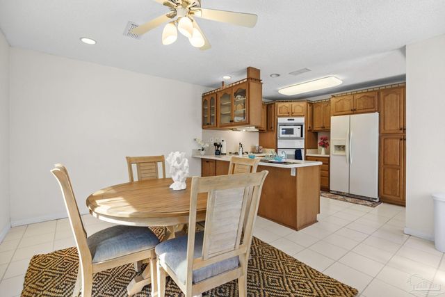 3367 Circle Dr, Gulf Breeze, FL 32563