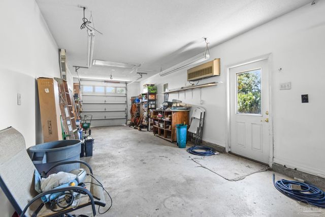 3367 Circle Dr, Gulf Breeze, FL 32563