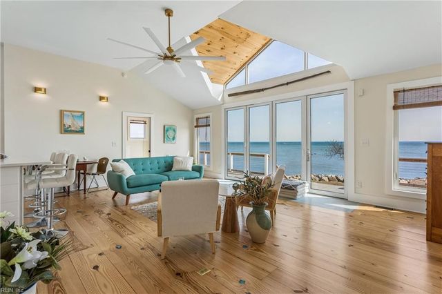 907 Bay Tree Beach RD, Seaford, VA 23696