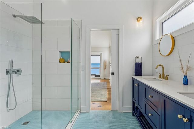 907 Bay Tree Beach RD, Seaford, VA 23696