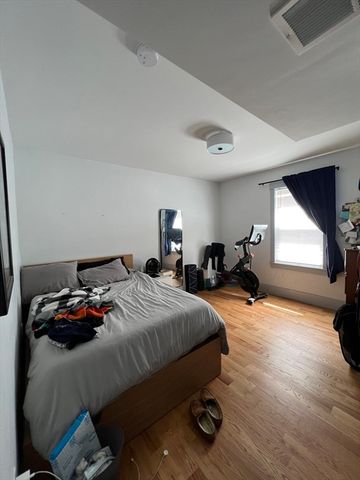 288 Columbia St 1, Cambridge, MA 02139