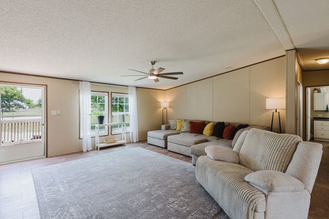 964 Private Road 4219, Decatur, TX 76234