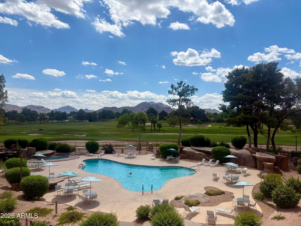 12212 N PARADISE VILLAGE Parkway S 338, Phoenix, AZ 85032