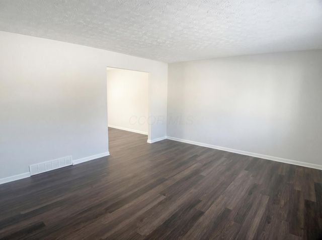 6571 Schenk Avenue, Reynoldsburg, OH 43068