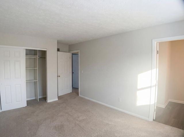 6571 Schenk Avenue, Reynoldsburg, OH 43068