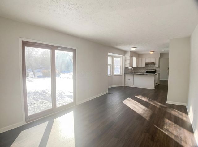 6571 Schenk Avenue, Reynoldsburg, OH 43068