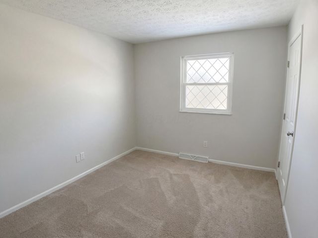 6571 Schenk Avenue, Reynoldsburg, OH 43068