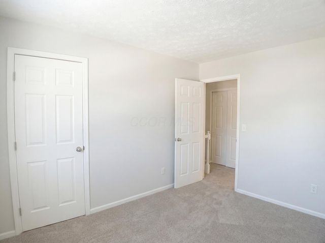 6571 Schenk Avenue, Reynoldsburg, OH 43068