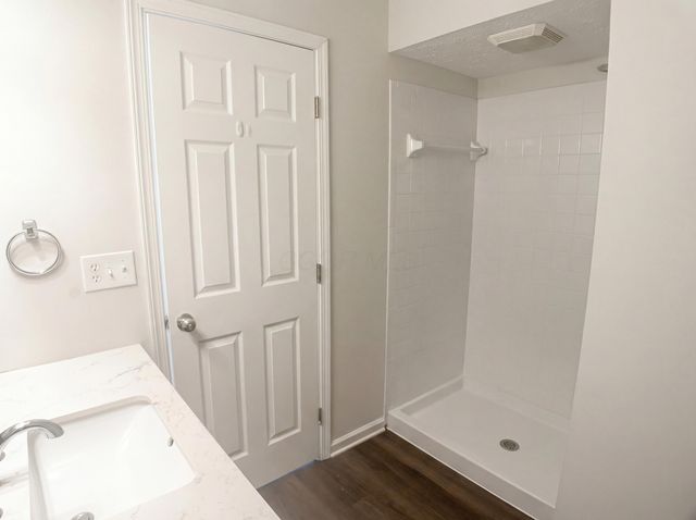 6571 Schenk Avenue, Reynoldsburg, OH 43068