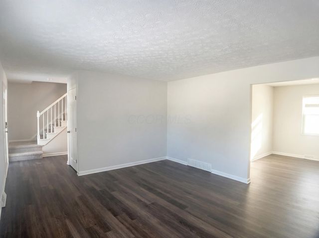 6571 Schenk Avenue, Reynoldsburg, OH 43068