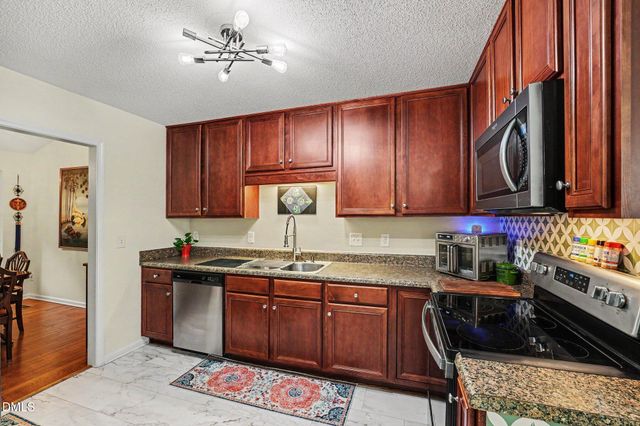 32 Texas Cattle Drive, Clayton, NC 27520