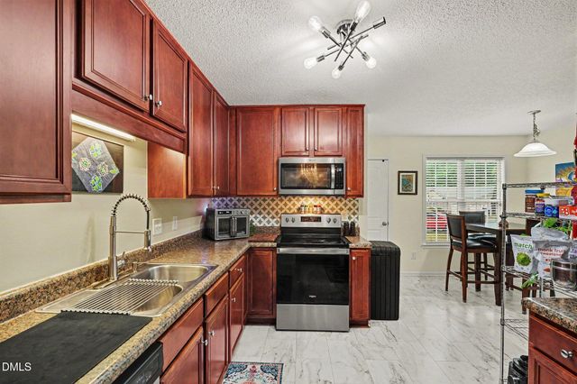 32 Texas Cattle Drive, Clayton, NC 27520
