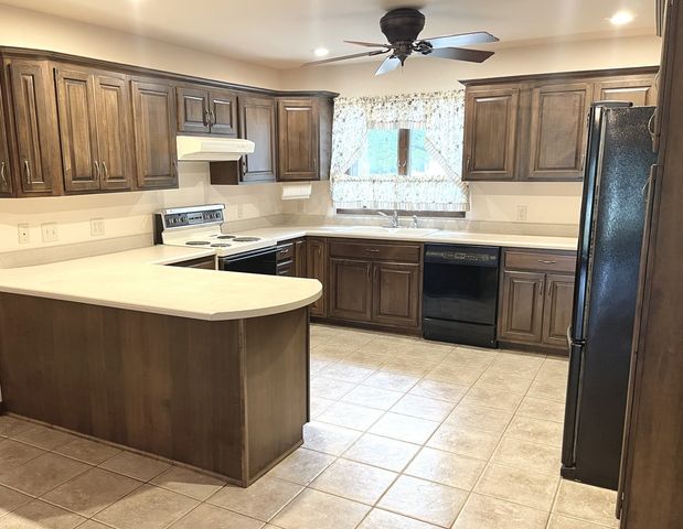 210 Mary Senica Court, Lasalle, IL 61301