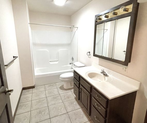 210 Mary Senica Court, Lasalle, IL 61301