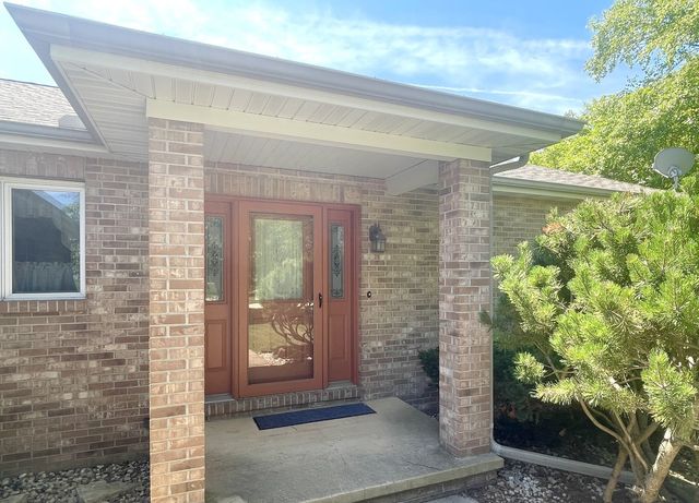 210 Mary Senica Court, Lasalle, IL 61301