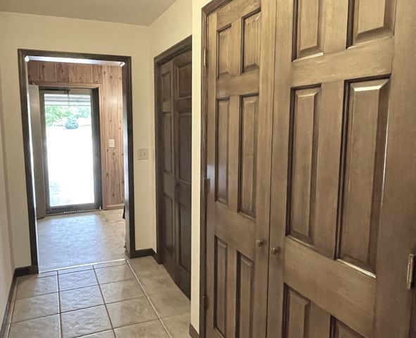 210 Mary Senica Court, Lasalle, IL 61301