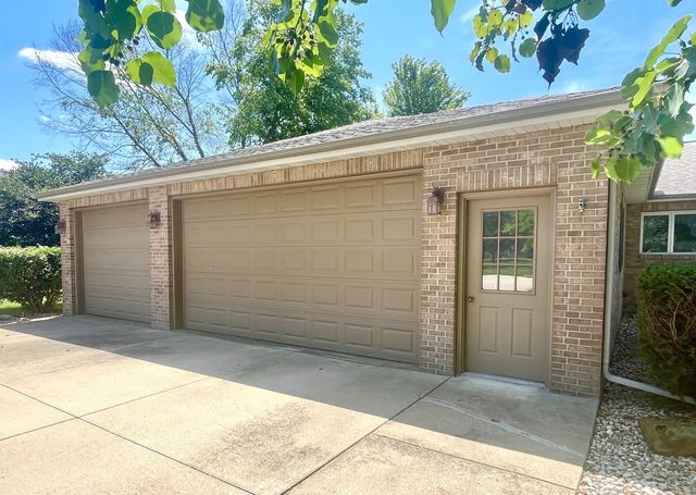 210 Mary Senica Court, Lasalle, IL 61301