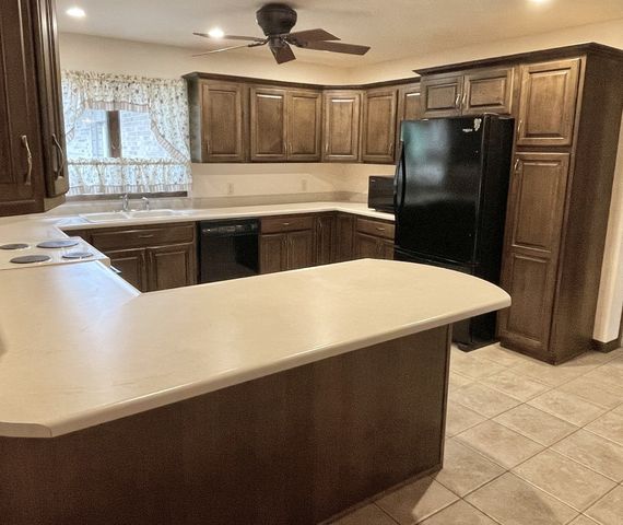 210 Mary Senica Court, Lasalle, IL 61301