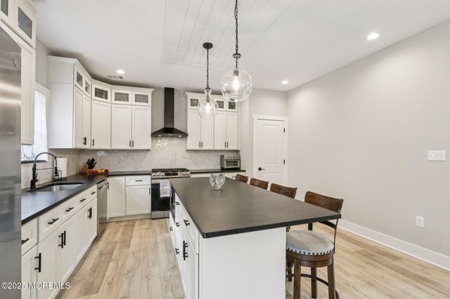 431 Virginia Avenue, Bayville, NJ 08721