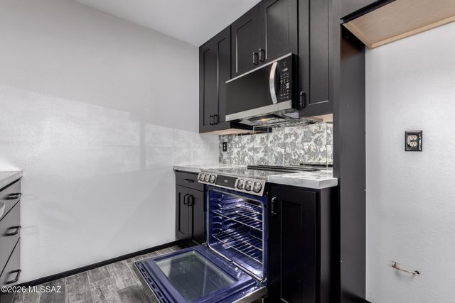 9788 E Calle Del Centinela, Tucson, AZ 85748