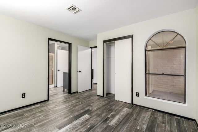 9788 E Calle Del Centinela, Tucson, AZ 85748