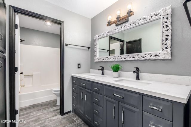 9788 E Calle Del Centinela, Tucson, AZ 85748