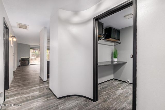 9788 E Calle Del Centinela, Tucson, AZ 85748