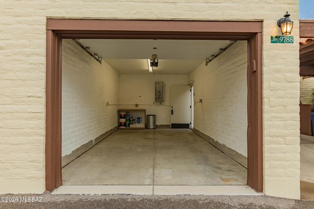 9788 E Calle Del Centinela, Tucson, AZ 85748