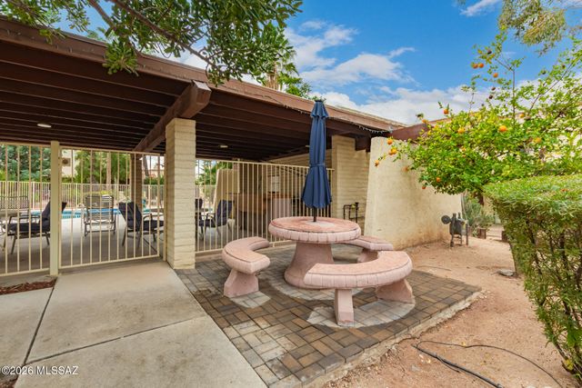 9788 E Calle Del Centinela, Tucson, AZ 85748