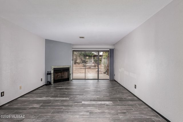 9788 E Calle Del Centinela, Tucson, AZ 85748