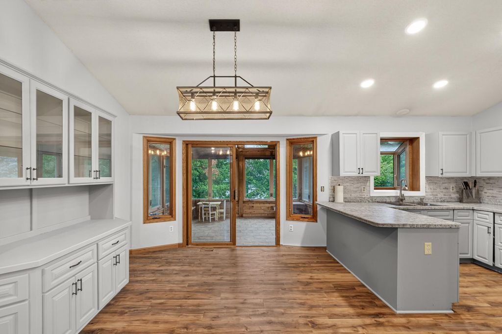 135 Obrien Parkway, Belle Plaine, MN 56011 — photo 5