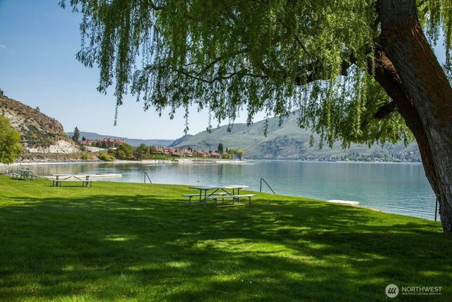 120 Orchard View Drive, Chelan, WA 98816